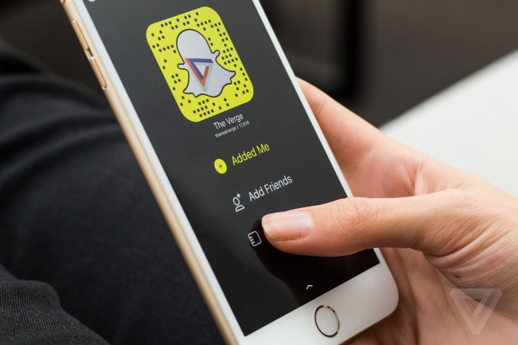 Smartphone mit Snapchat App