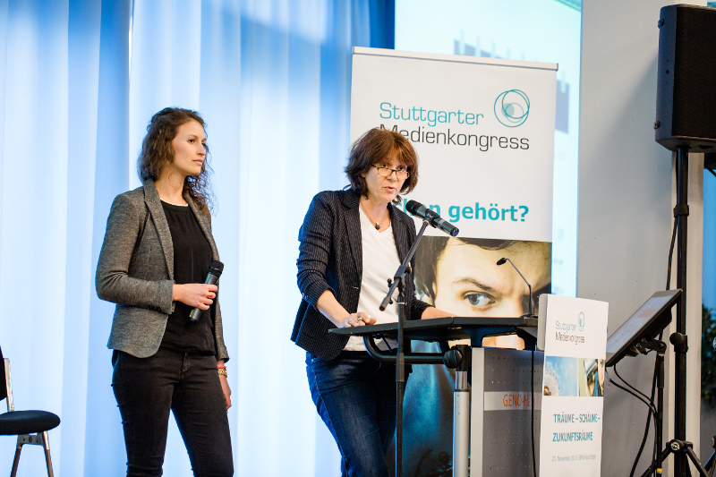 Sabine Feierabend und Theresa Plankenhorn: Das digitale Jugendzimmer 2016. Stuttgarter Medienkongress 2016.